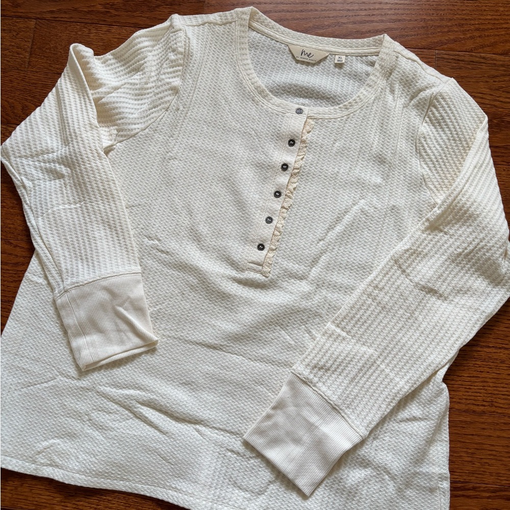 NEW Henley style waffle fabric top. Sweet ruffle with decorative buttons.